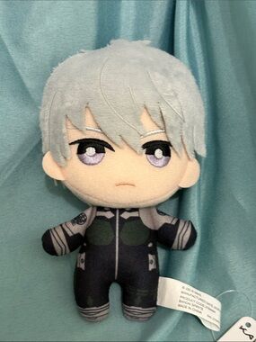 Bandai Kaiju No. 8 Reno Ichikawa Tomonui plush toy keychain.